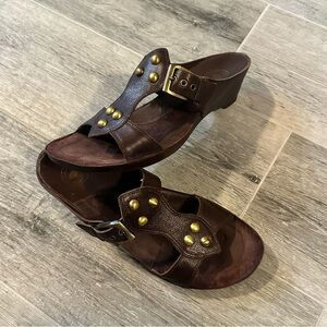 Nurture by Lamaze Women's Slip-On Leather Kitten Heel Sandals, Brown, Size 7.5/8